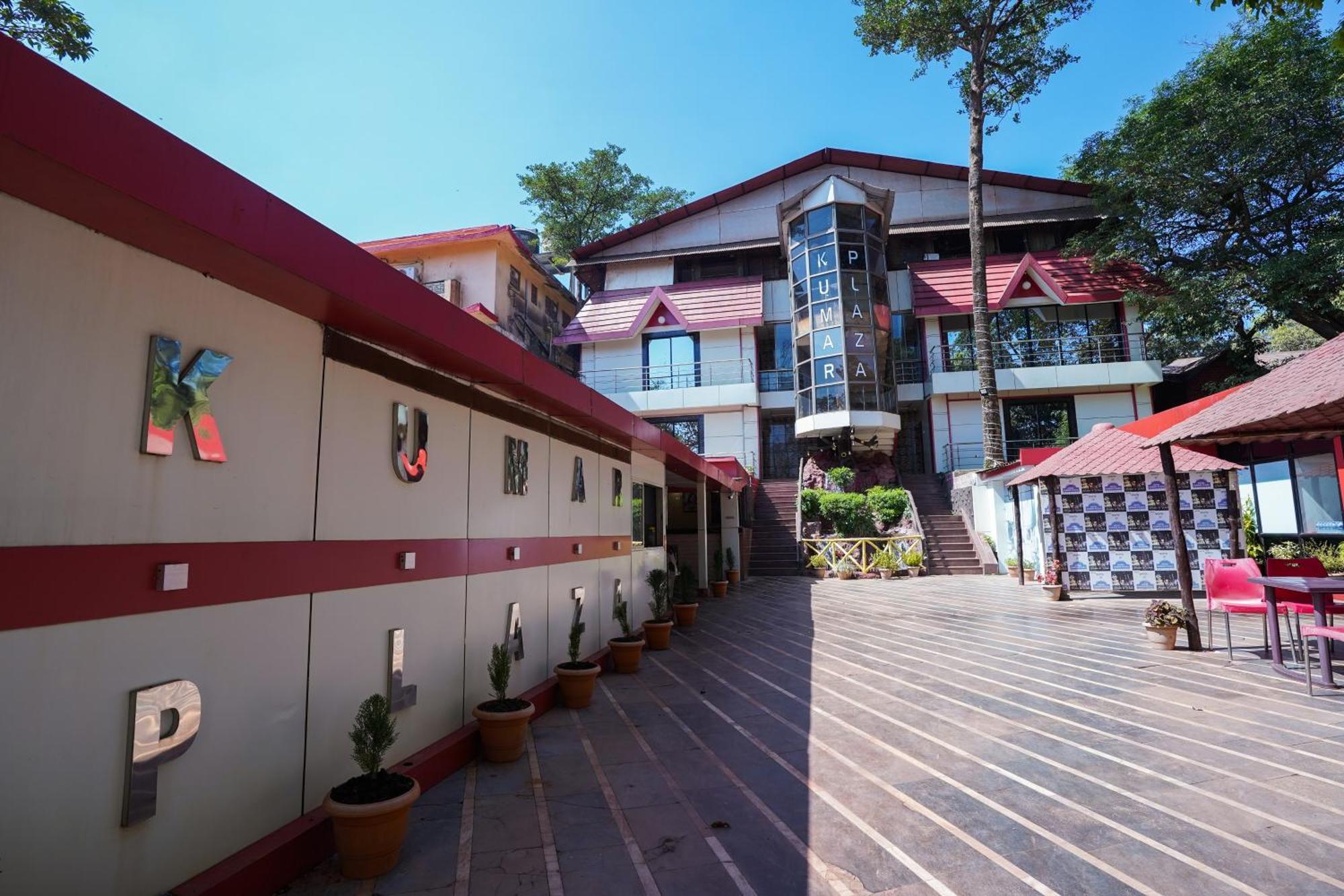 Hotel Kumar Plaza Matheran Eksteriør bilde