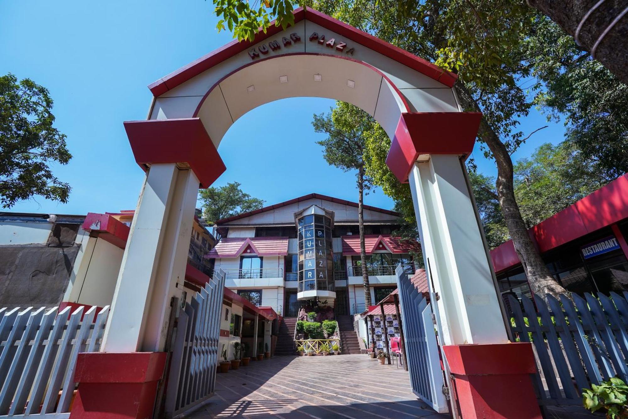 Hotel Kumar Plaza Matheran Eksteriør bilde