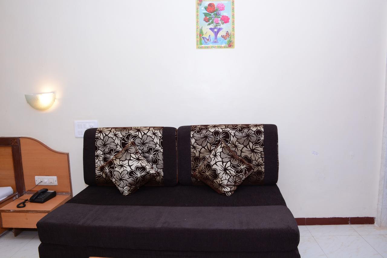 Hotel Kumar Plaza Matheran Eksteriør bilde