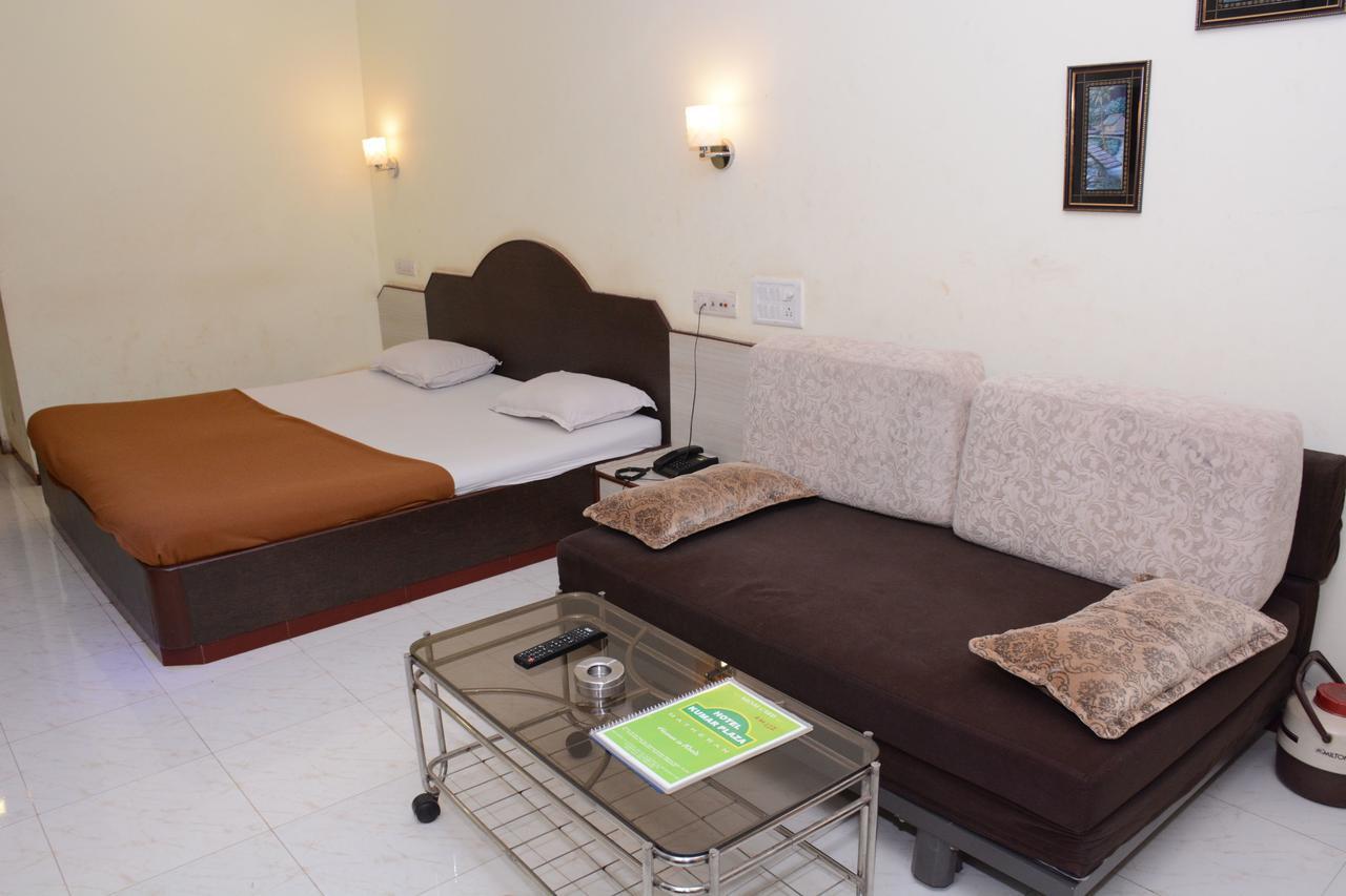Hotel Kumar Plaza Matheran Eksteriør bilde